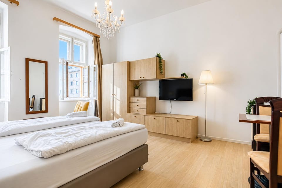 Bed, TV and multimedia, Bedroom, towels, wardrobe