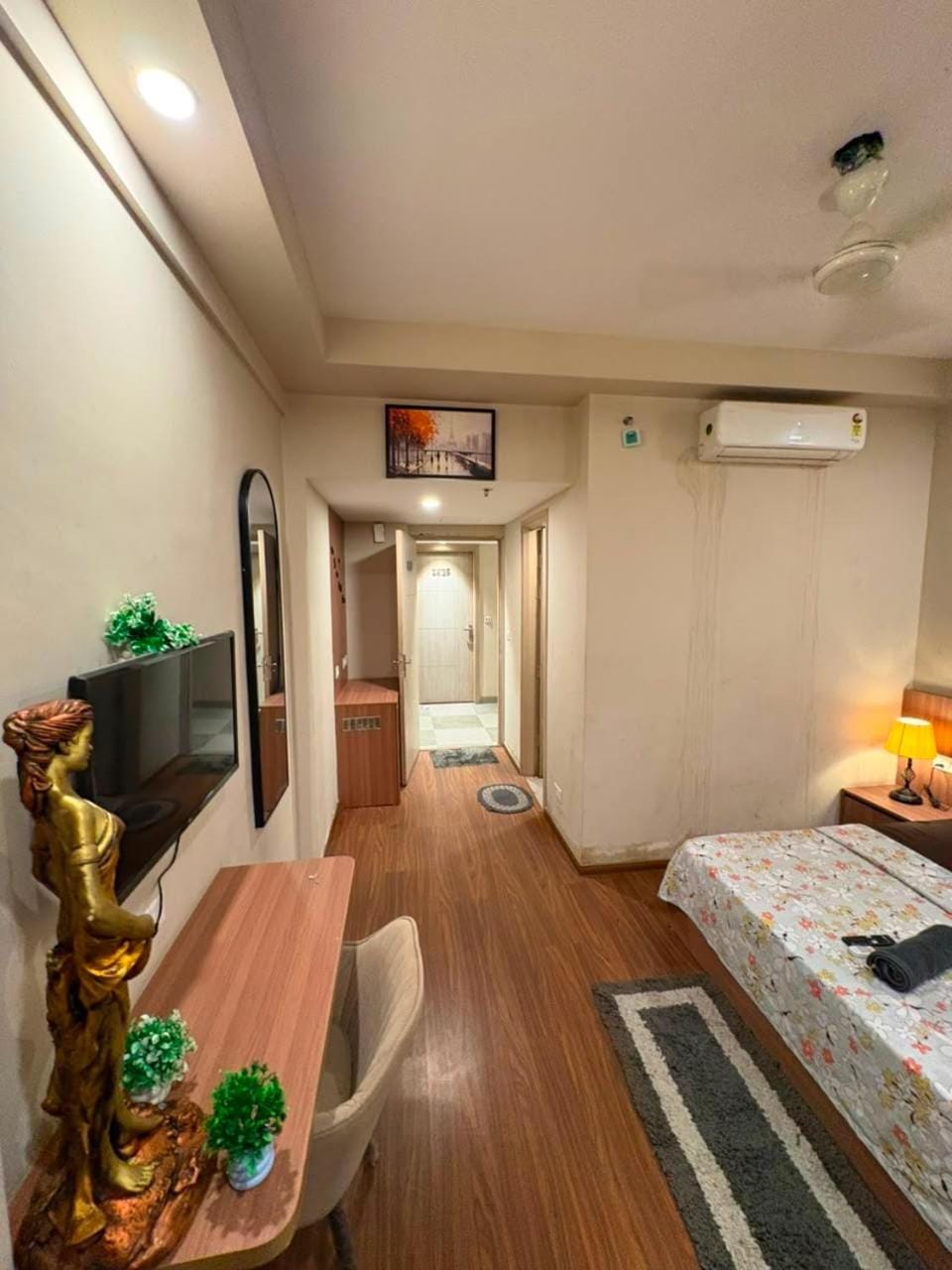 Dolphin Stays Apartment in Uttar Pradesh
