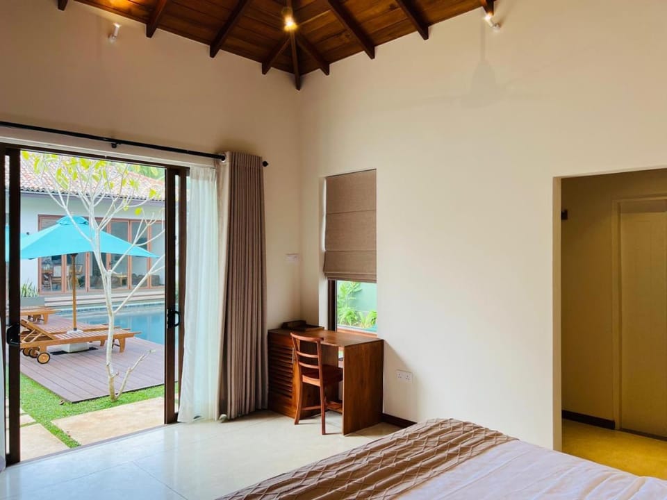 Bedroom, Pool view