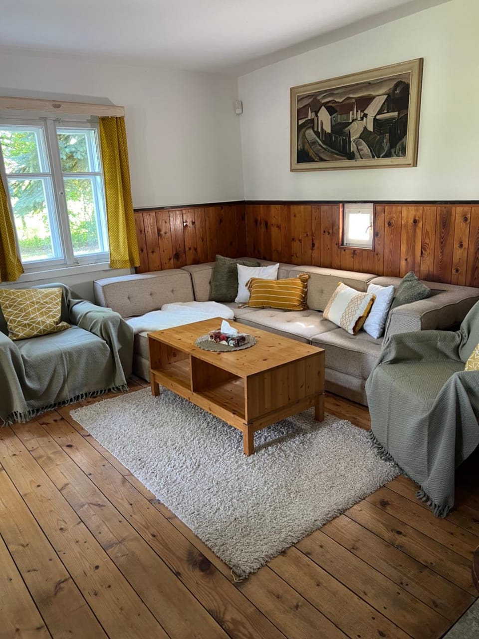 Living room, Seating area