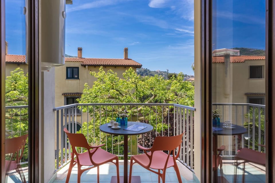 Property building, Patio, Spring, Day, View (from property/room), Balcony/Terrace, Dining area