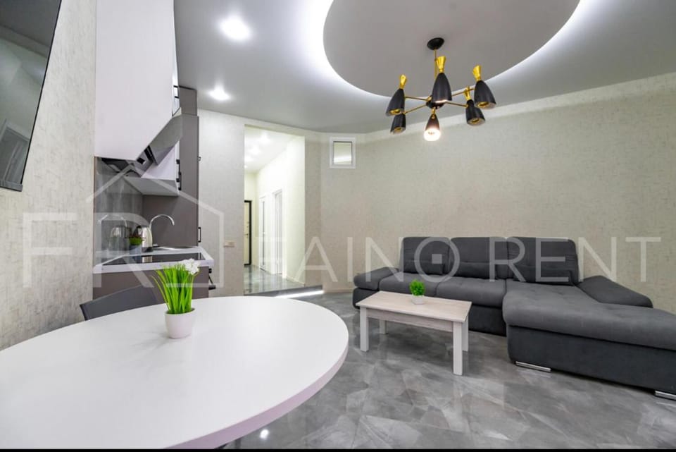 1k Світла квартира в Аркадії, 5 хв до моря 5011 fainorent Apartment in Odessa