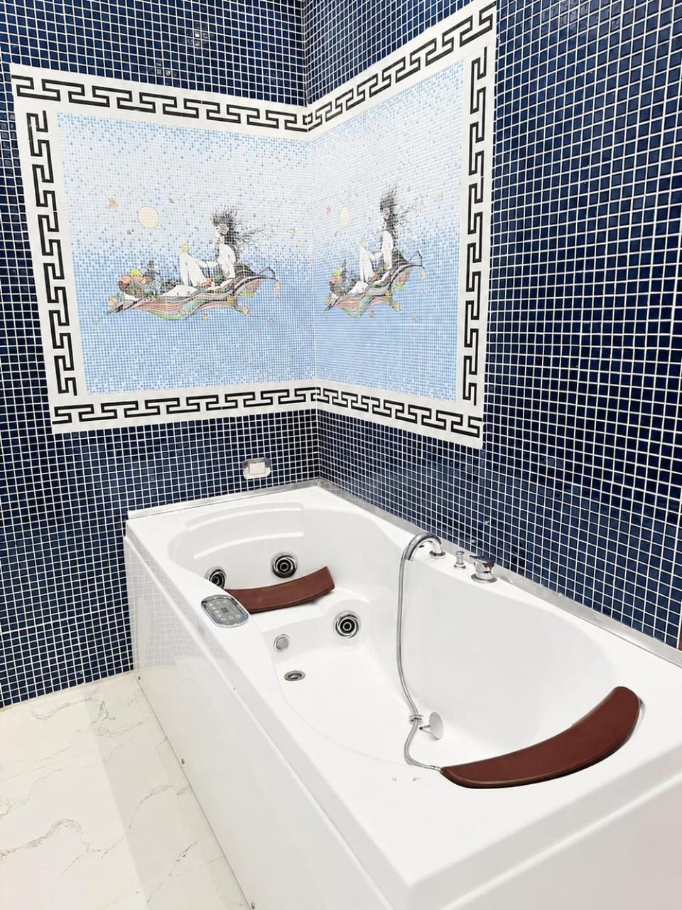Luxury Executive Suite in Blloku Apartment in Tirana