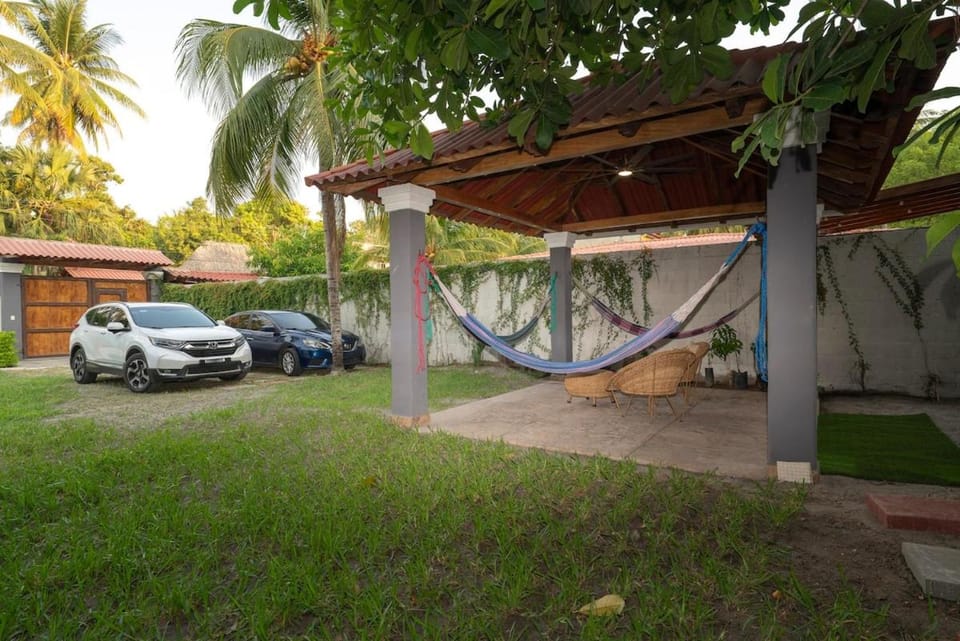 Tortuga Beach House, Costa del Sol House in El Salvador