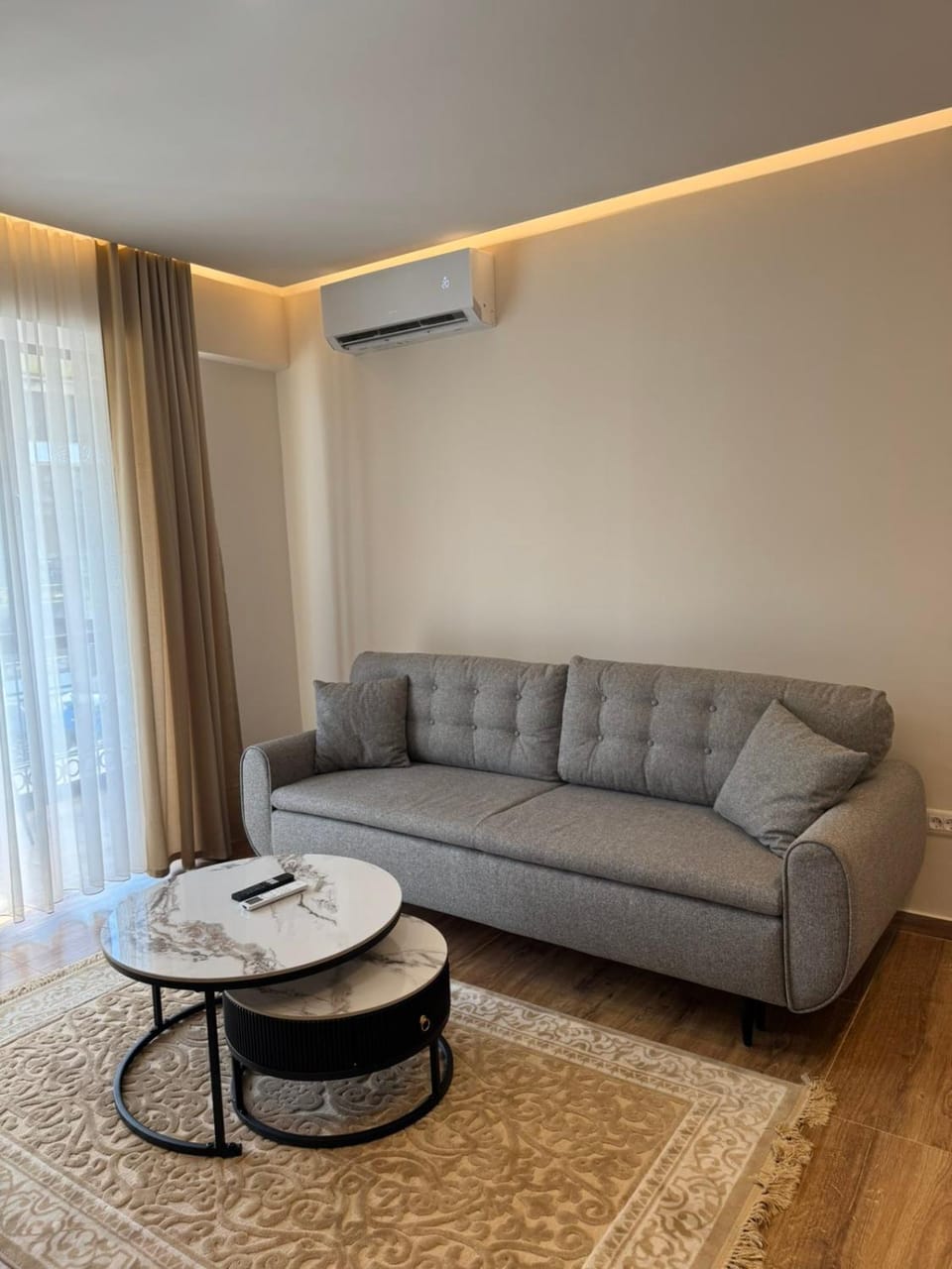 Living room, Seating area, air conditioner