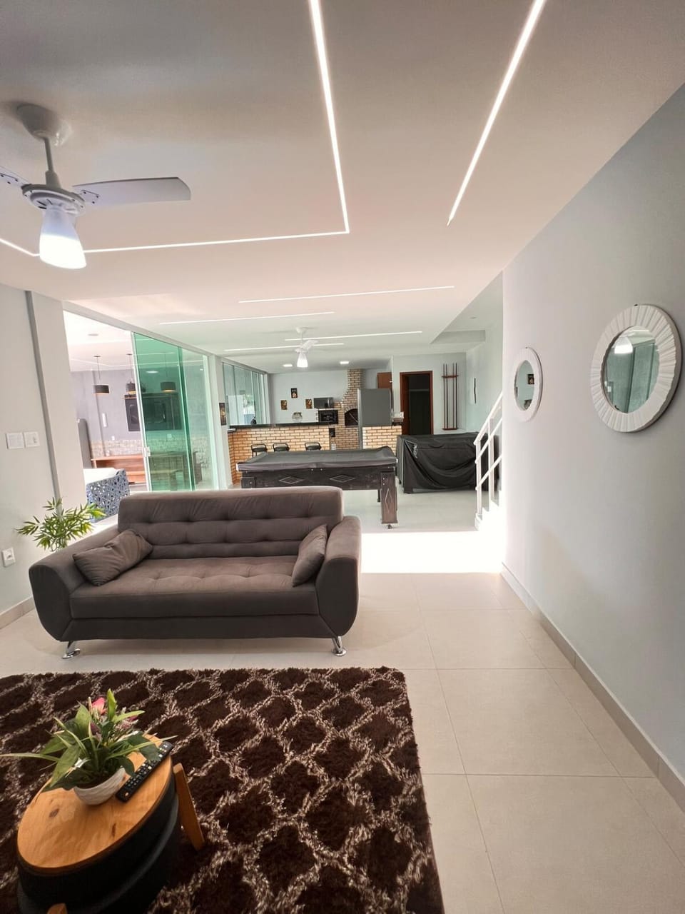 Game Room, Living room