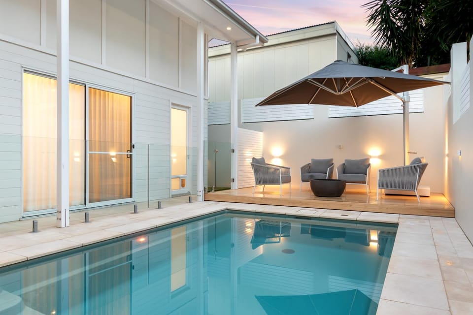 Pool view, Swimming pool