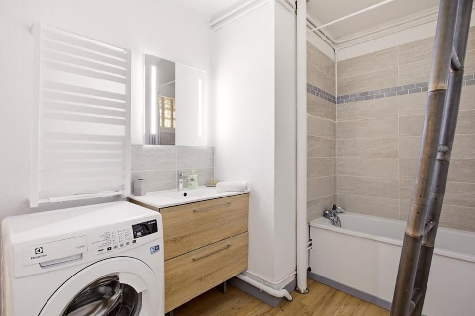Appartement cosy avec balcon, Centre-ville de Caen Apartment in Caen