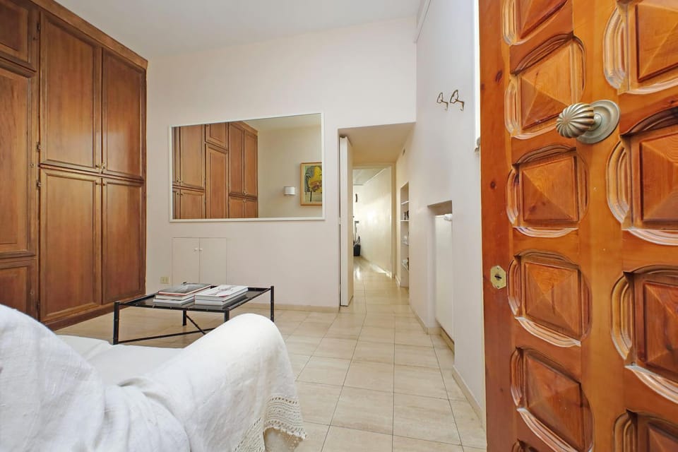 Bed, Kitchen or kitchenette, Living room, Seating area, wardrobe
