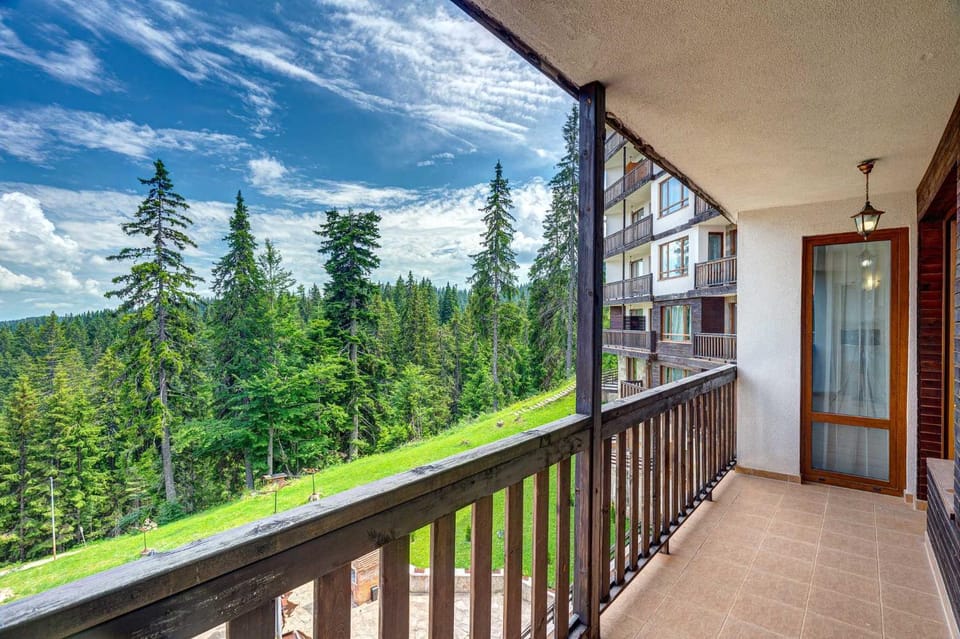 Natural landscape, Garden, View (from property/room), Balcony/Terrace, Garden view