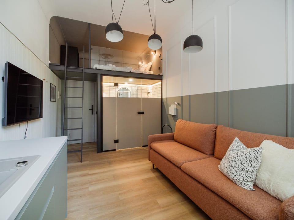 Nowy Świat Loft Mezzanine Apartment - Warsaw Centre Apartment in Warsaw