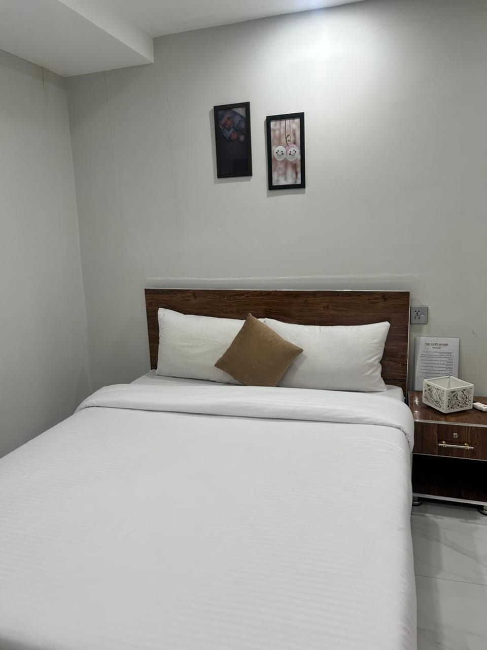The Cliff House- Deluxe Room 02 Bed and Breakfast in Punjab