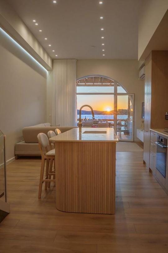 Kitchen or kitchenette, Living room, Photo of the whole room