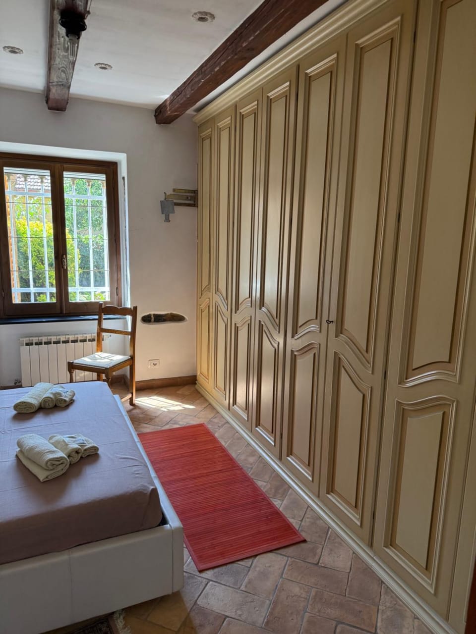 Bed, Photo of the whole room, Bedroom, towels, wardrobe
