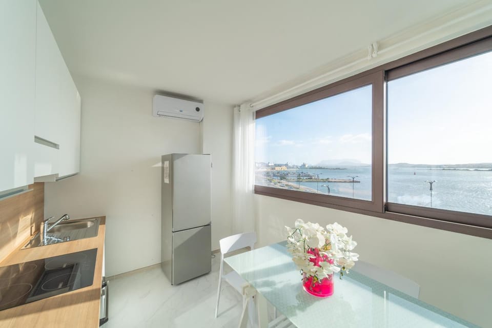 Kitchen or kitchenette, Living room, Sea view