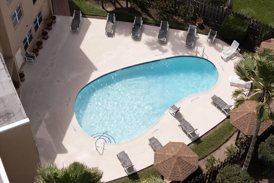 Steps from Beach Condo with Pool and Hot Tub House in South Padre Island