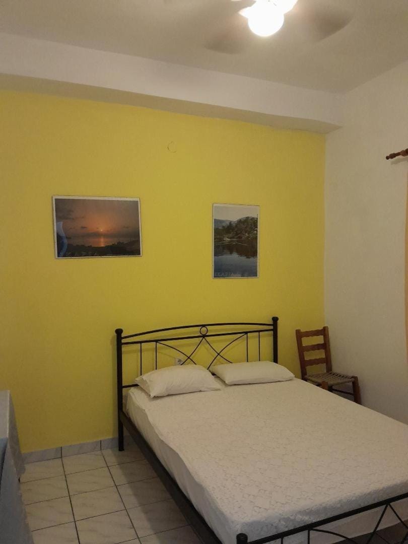 makis Apartment in Icaria