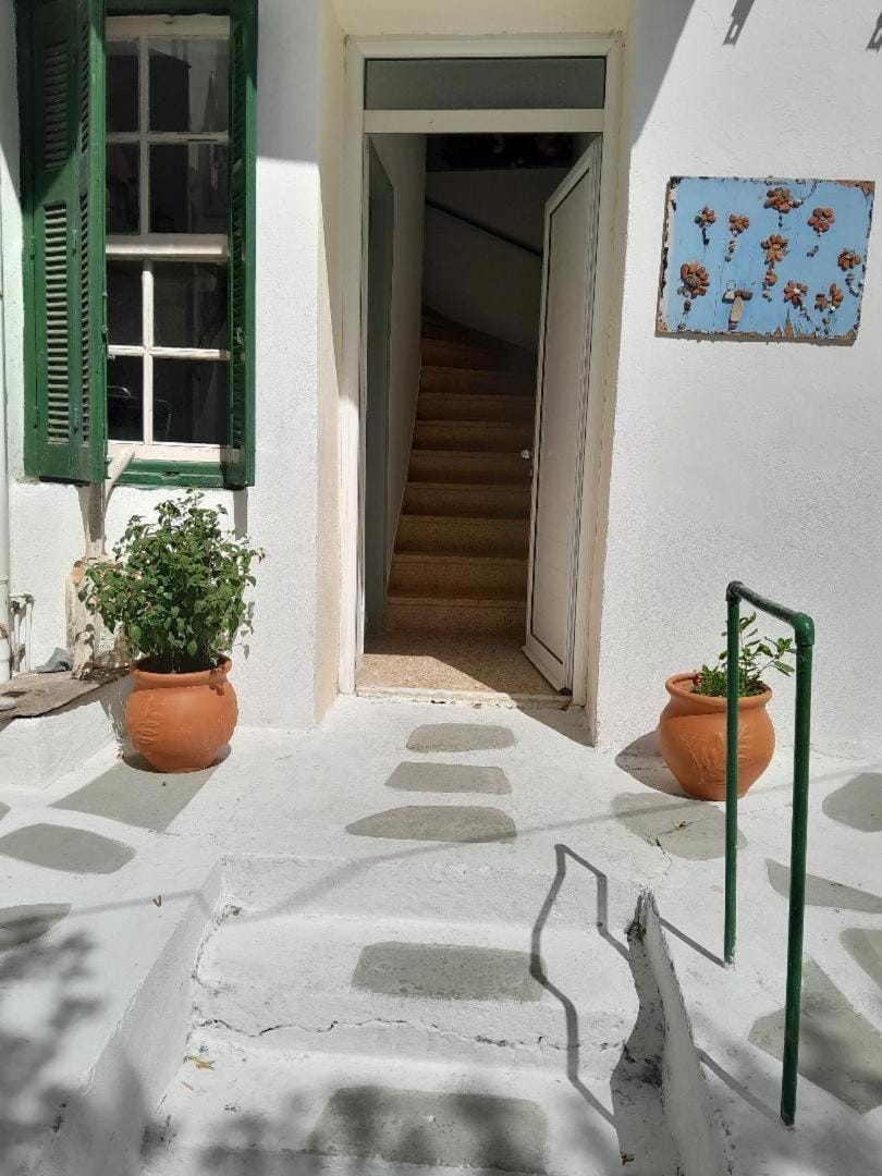 makis Apartment in Icaria