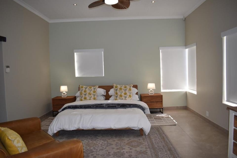 Villa Euris Guesthouse Bed and Breakfast in North West, South Africa