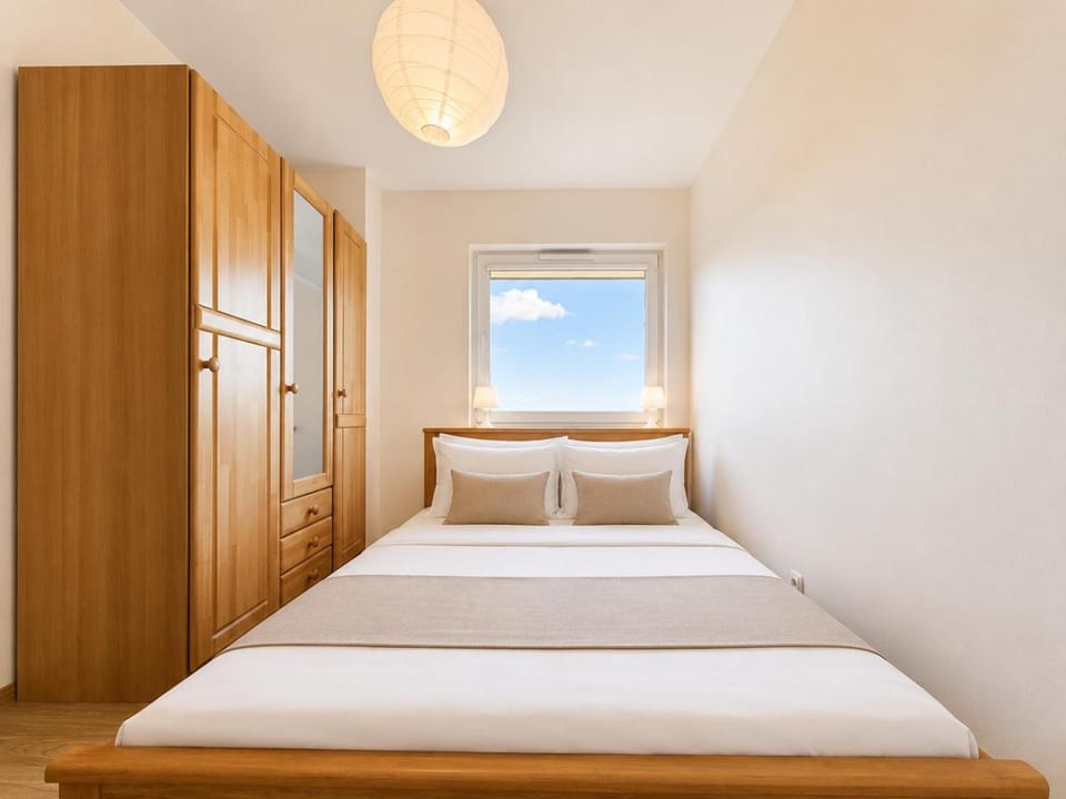 Bed, Photo of the whole room, Bedroom, wardrobe
