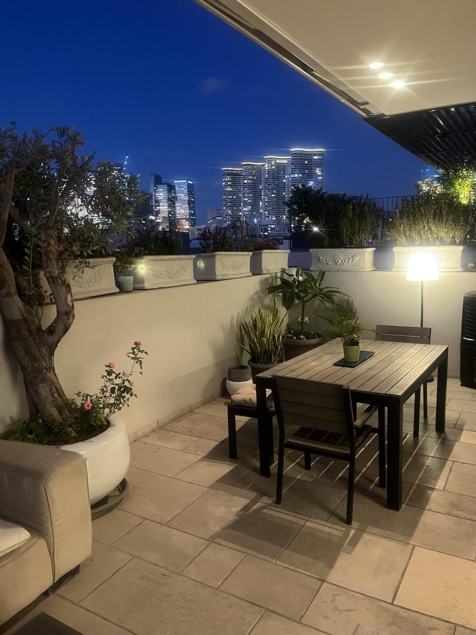 Night, View (from property/room), Balcony/Terrace