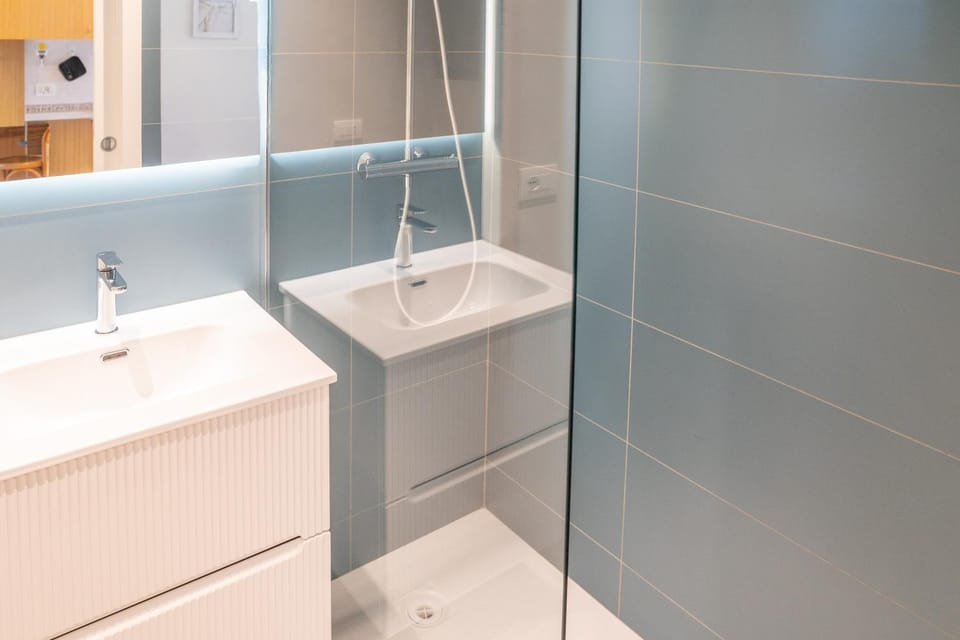 Shower, Bathroom