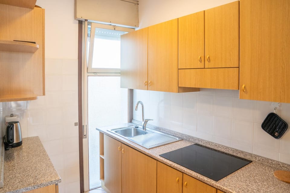 Kitchen or kitchenette, pet friendly, stove