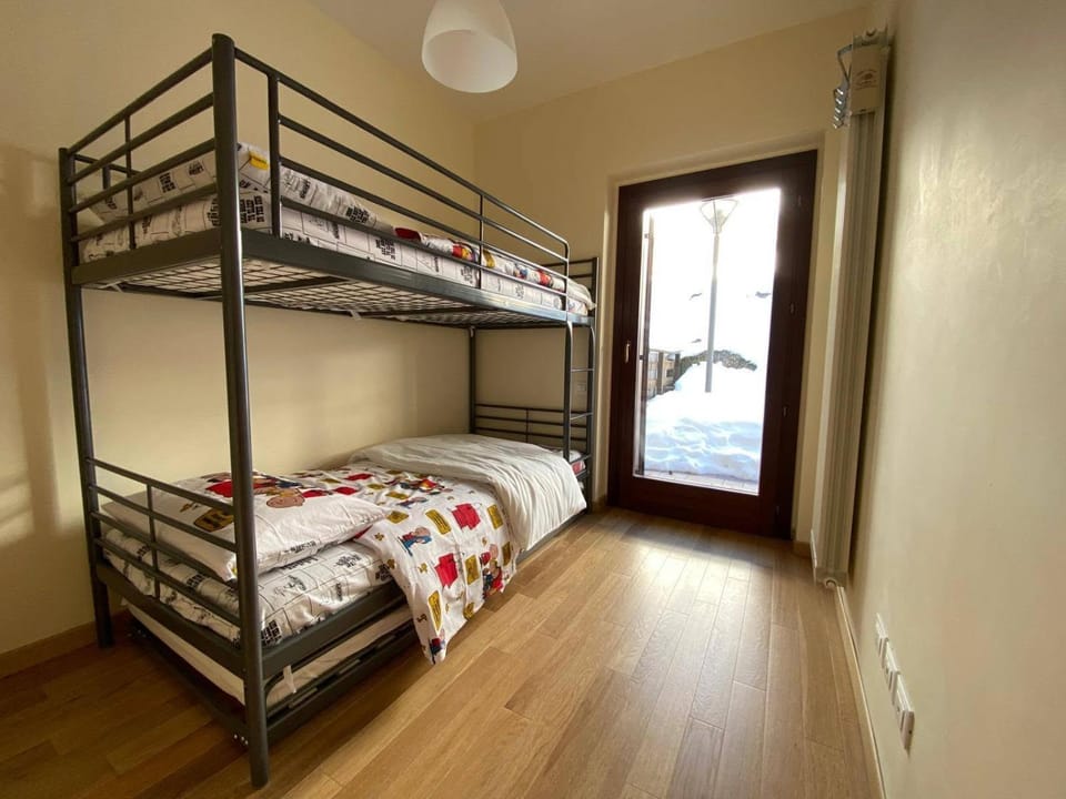 bunk bed