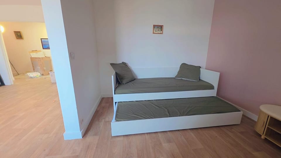 Grand Appartement Tout Équipé - Jusqu'à 8 Voyageurs Apartment in Clichy