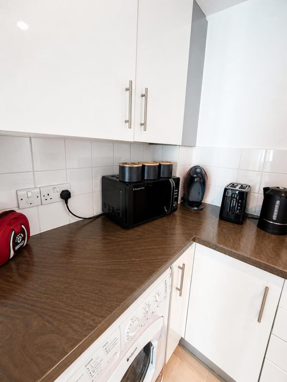 Zone 1 , 2 Bed Apt , Tube Station 2 Mins Walk , Ideal For Leisure , Families , Contractors Stays , Weekly Offers , Sleeps 4 Apartment in City of Westminster