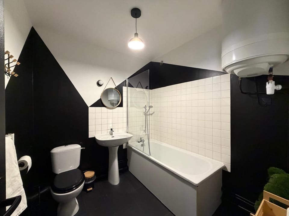 Shower, Toilet, Bathroom