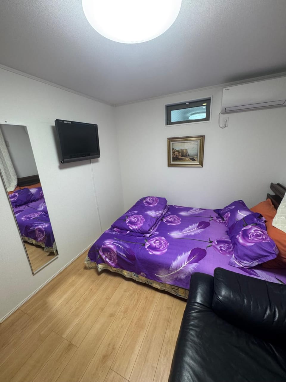 Bed, Photo of the whole room, air conditioner