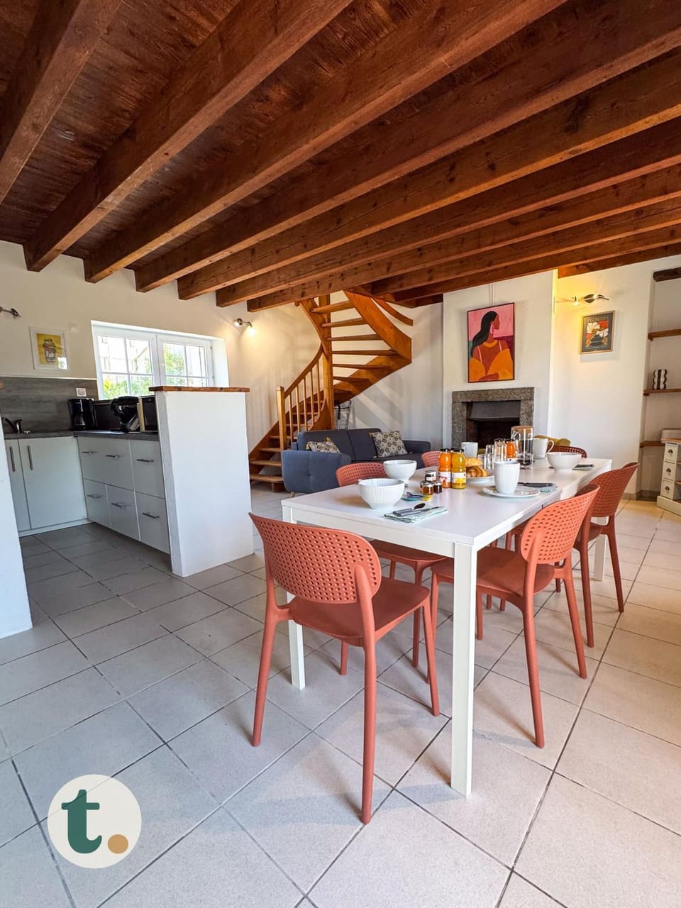 Kitchen or kitchenette, Living room, Dining area