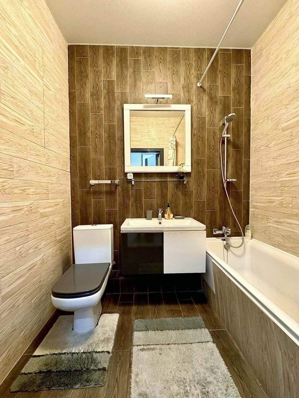 Bathroom, Bath