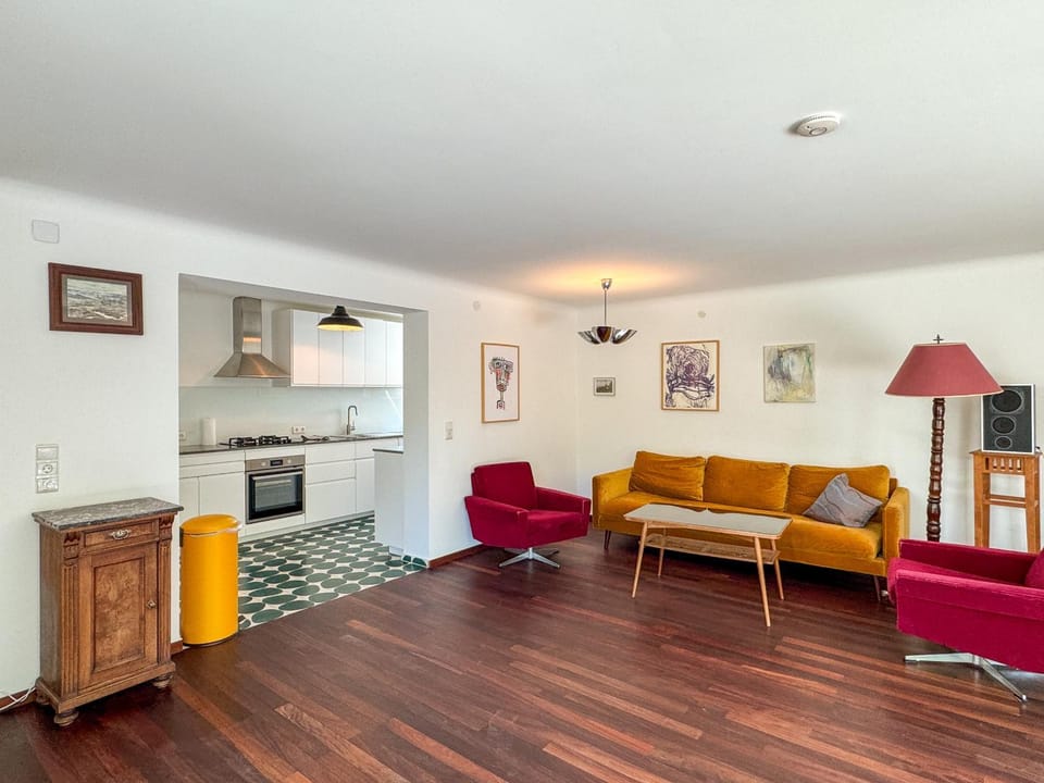 Communal lounge/ TV room, Living room