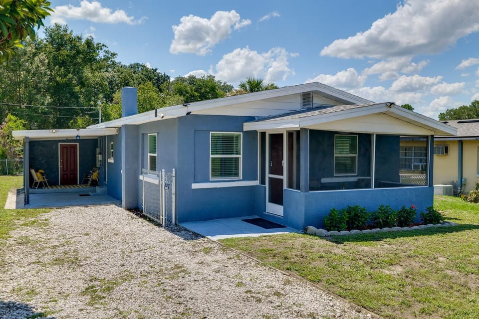 Modern Lakeland Retreat w/ Office I Fenced Yard House in Lakeland