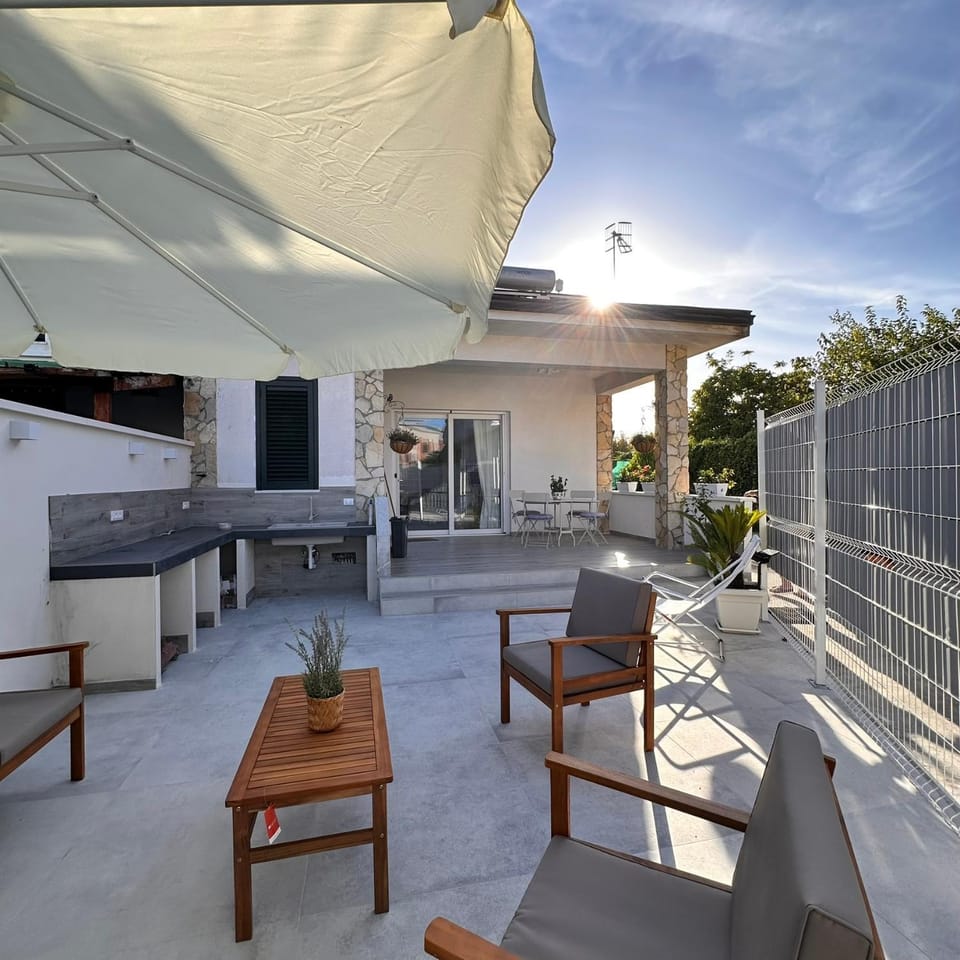Patio, Day, BBQ facilities, Balcony/Terrace, Kitchen or kitchenette