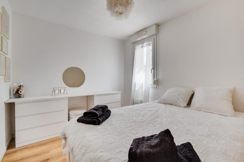 Calme & Verdure - Parking & Terrasse Apartment in Toulouse