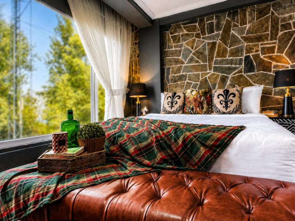 Bedroom, Mountain view, room service