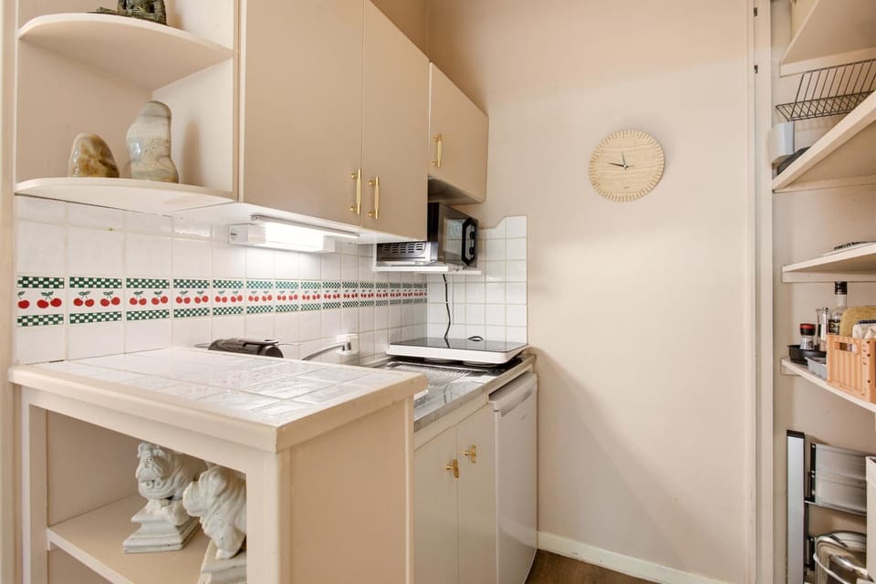 Kitchen or kitchenette, pet friendly, stove