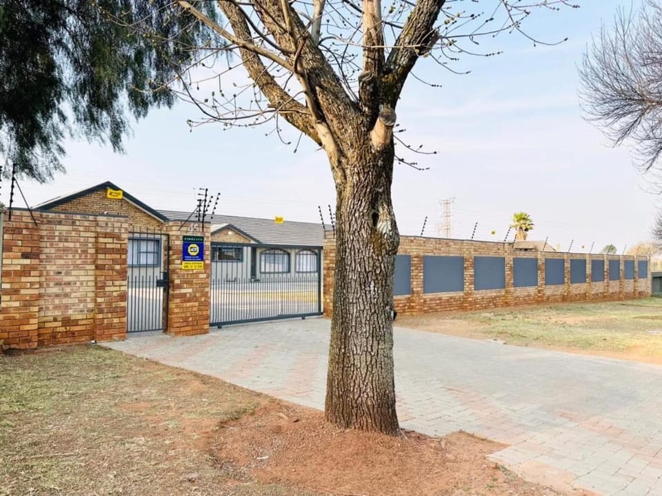 Nathi accommodation Apartment in Gauteng