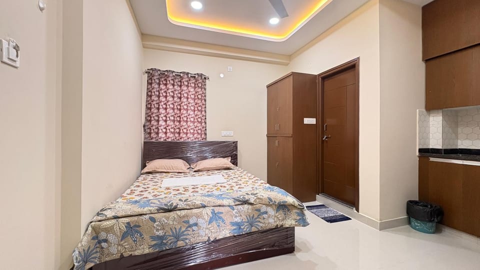 Vaaraahi Elite Guest House Apartment in Hyderabad