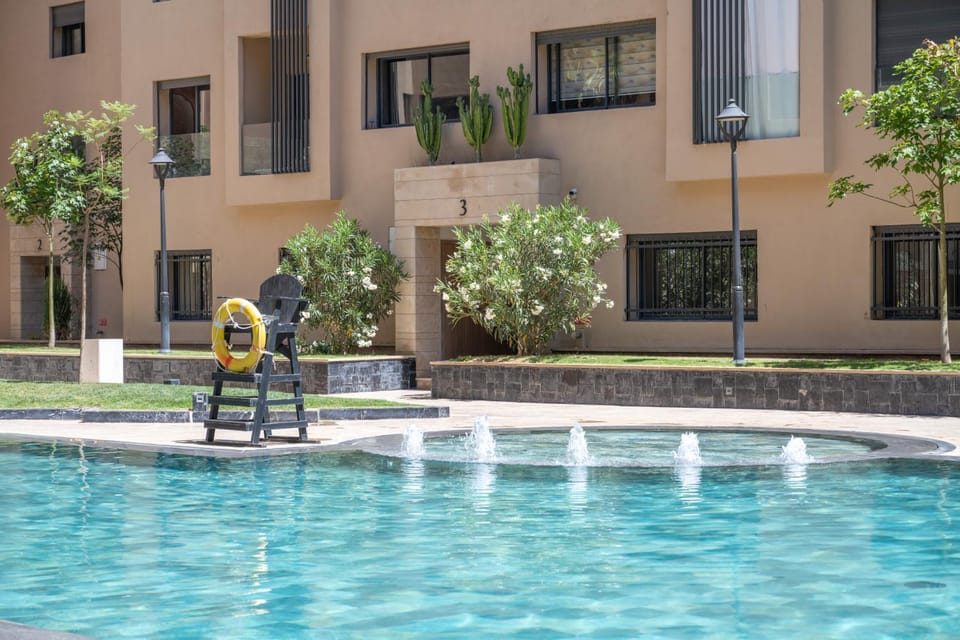 Designer 2 Bedroom Gueliz retreat Pool - Gym - Parking Apartment in Marrakesh
