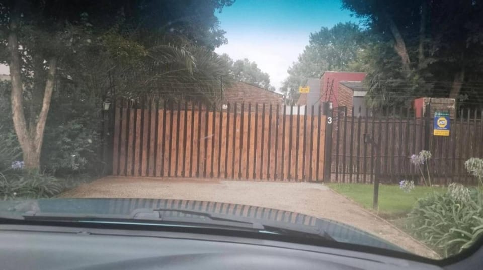 Peaamb Guesthouse Golf Club Bed and Breakfast in Gauteng