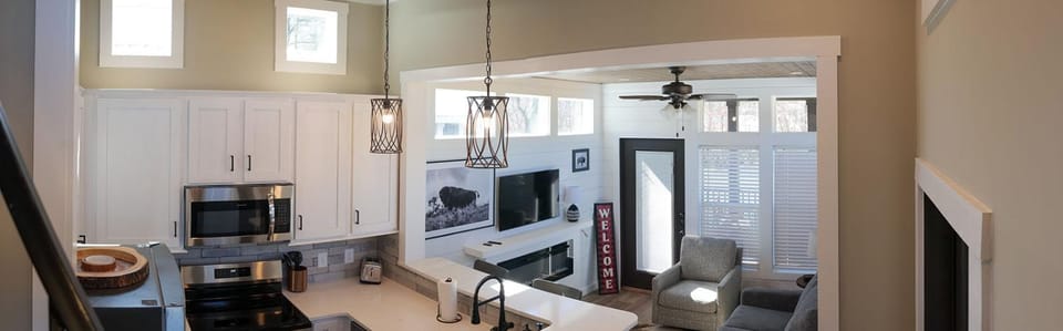 Bison River Hideaway- Tiny Luxury Living with River Views Villa in Bryson City