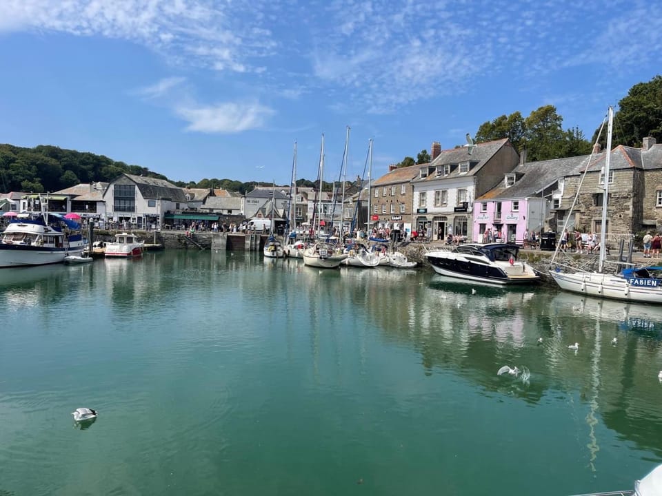 No 1 north quay Padstow Apartment in Padstow