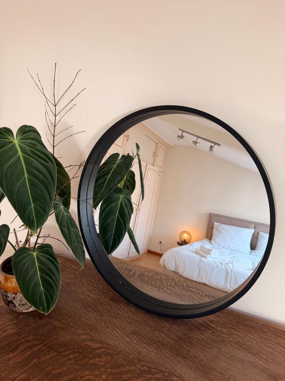 Bed, Photo of the whole room, Bedroom, internet, pet friendly, wardrobe