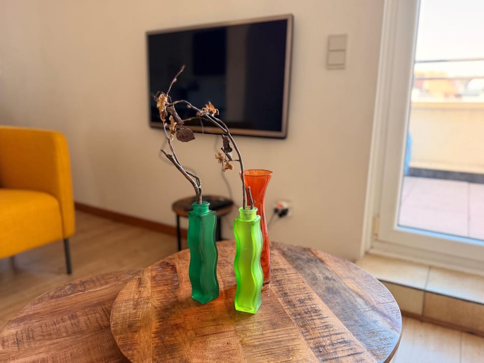 TV and multimedia, Living room, Seating area, internet, pet friendly