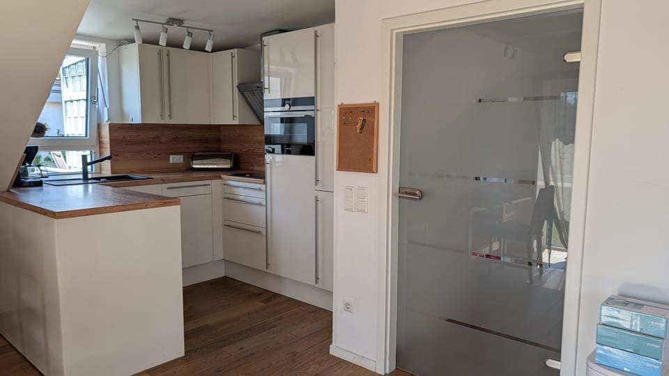 Property building, Kitchen or kitchenette, Living room