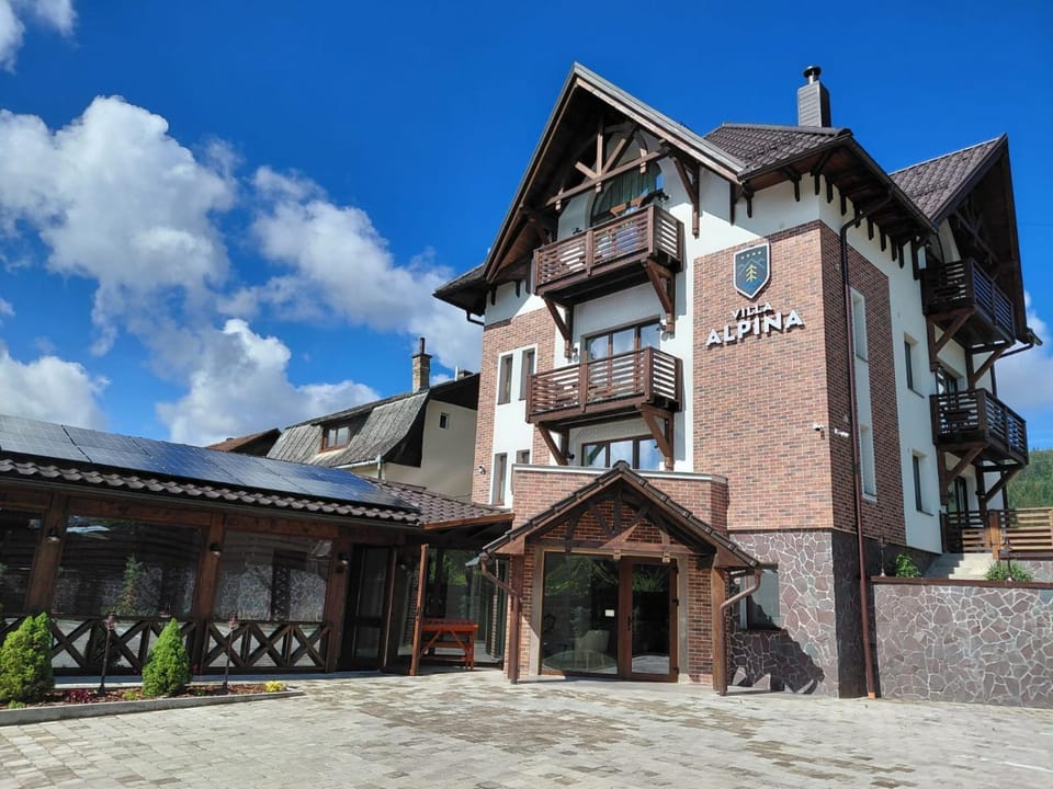 Property building, Day